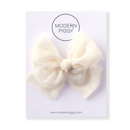 Snow Velvet Ribbon Clip